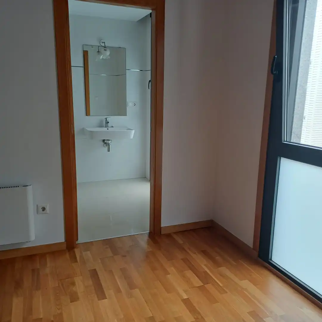 Baño de Piso en venta en Vilagarcía de Arousa con Calefacción, Parquet y Trastero