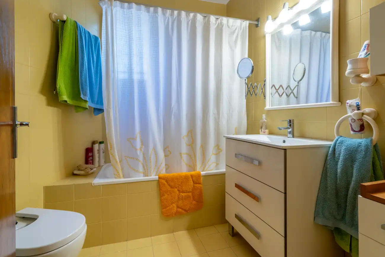 Bany de Casa o xalet en venda en Tortosa amb Calefacció, Jardí privat i Terrassa