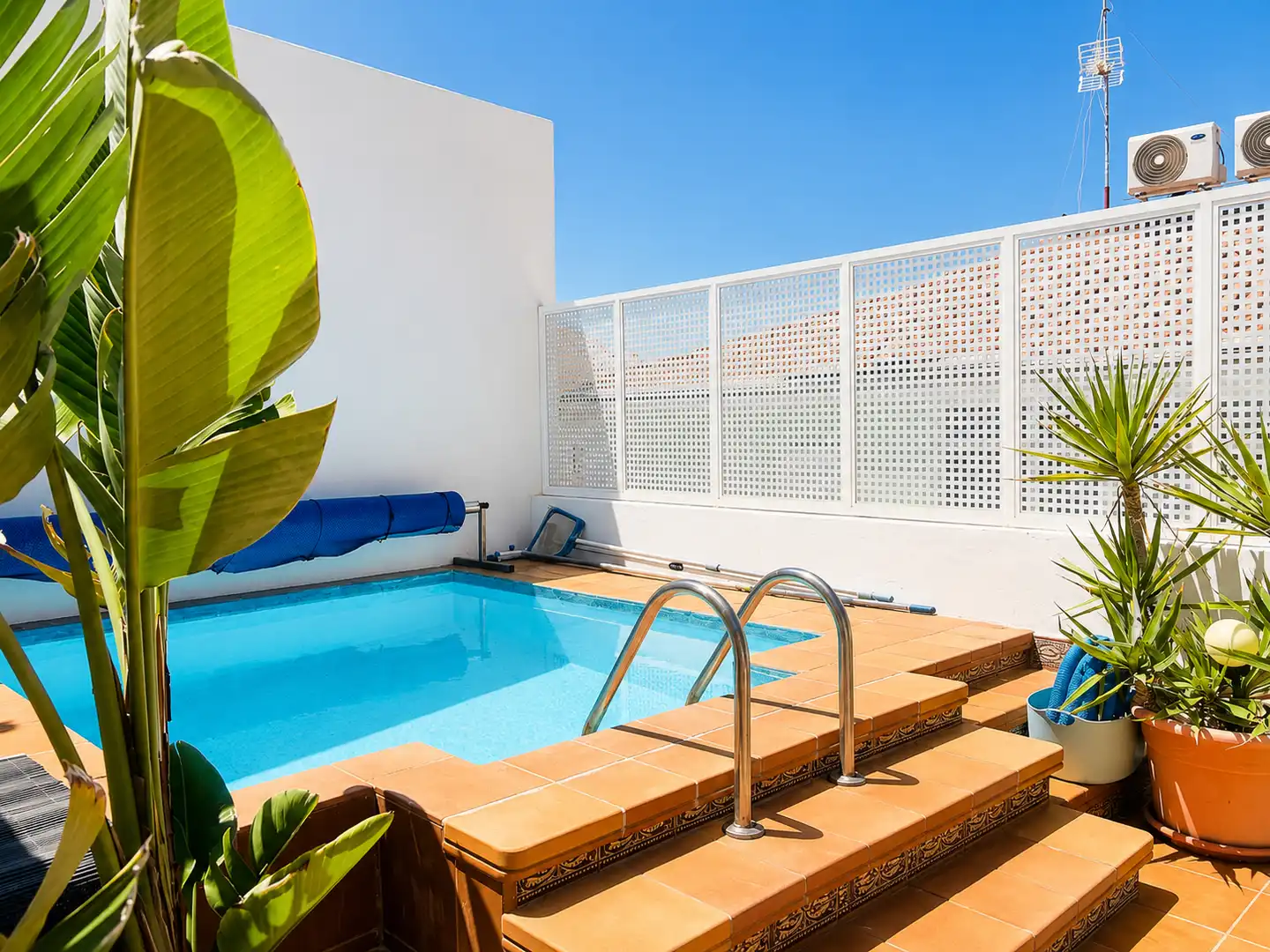 Piscina de Casa o xalet en venda en San Bartolomé de Tirajana amb Aire condicionat, Jardí privat i Terrassa
