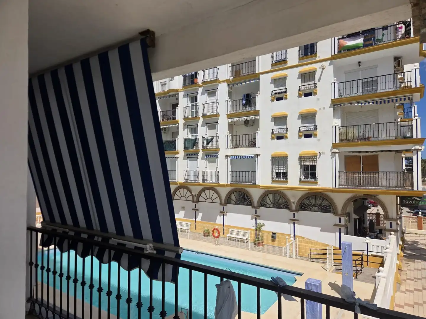 Terraza de Piso en venta en Rincón de la Victoria con Terraza y Piscina comunitaria