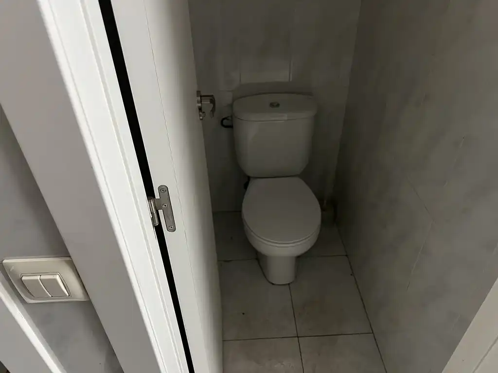Bathroom of Industrial buildings for rent in Cambre 