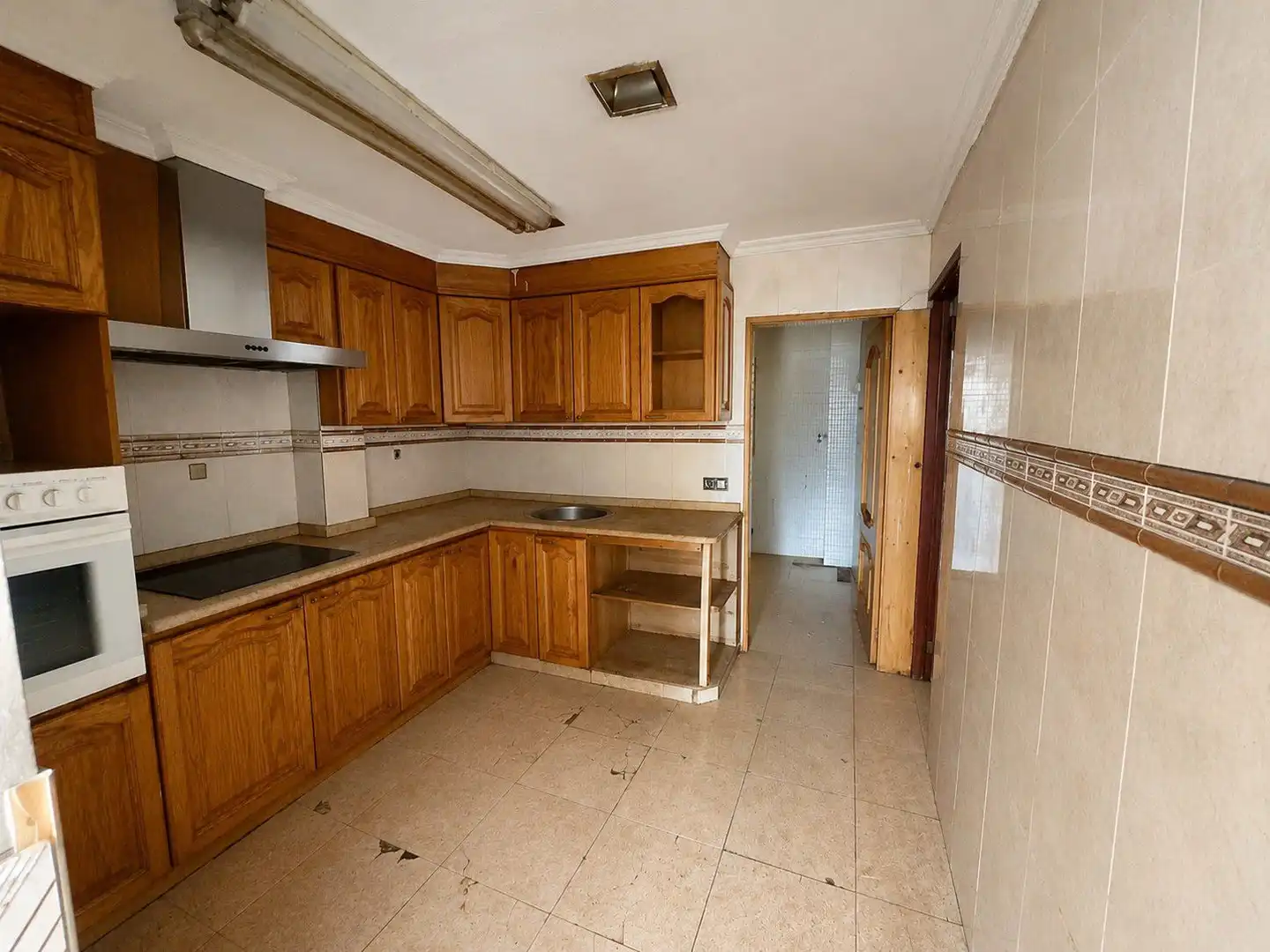 Küche von Einfamilien-Reihenhaus zum Verkauf in Castellón de la Plana / Castelló de la Plana mit Terrasse und Abstellraum