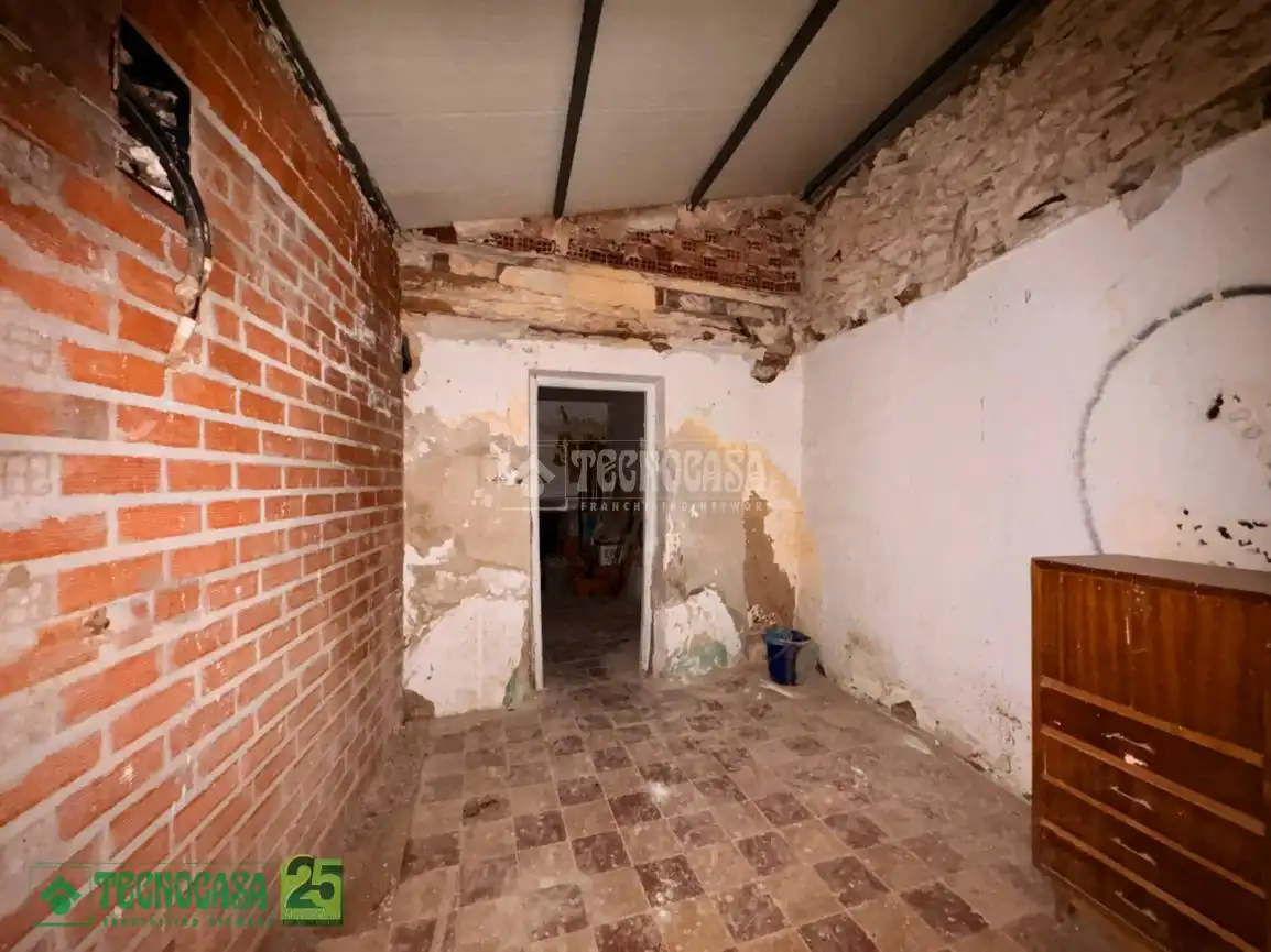 Detached homes for sale in Dosbarrios  with Heating