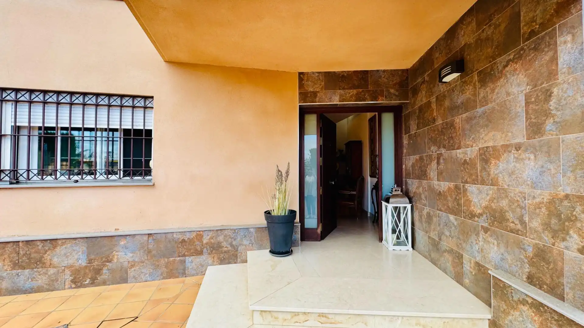 Casa o xalet en venda en Alcalá de Guadaira amb Aire condicionat, Jardí privat i Terrassa