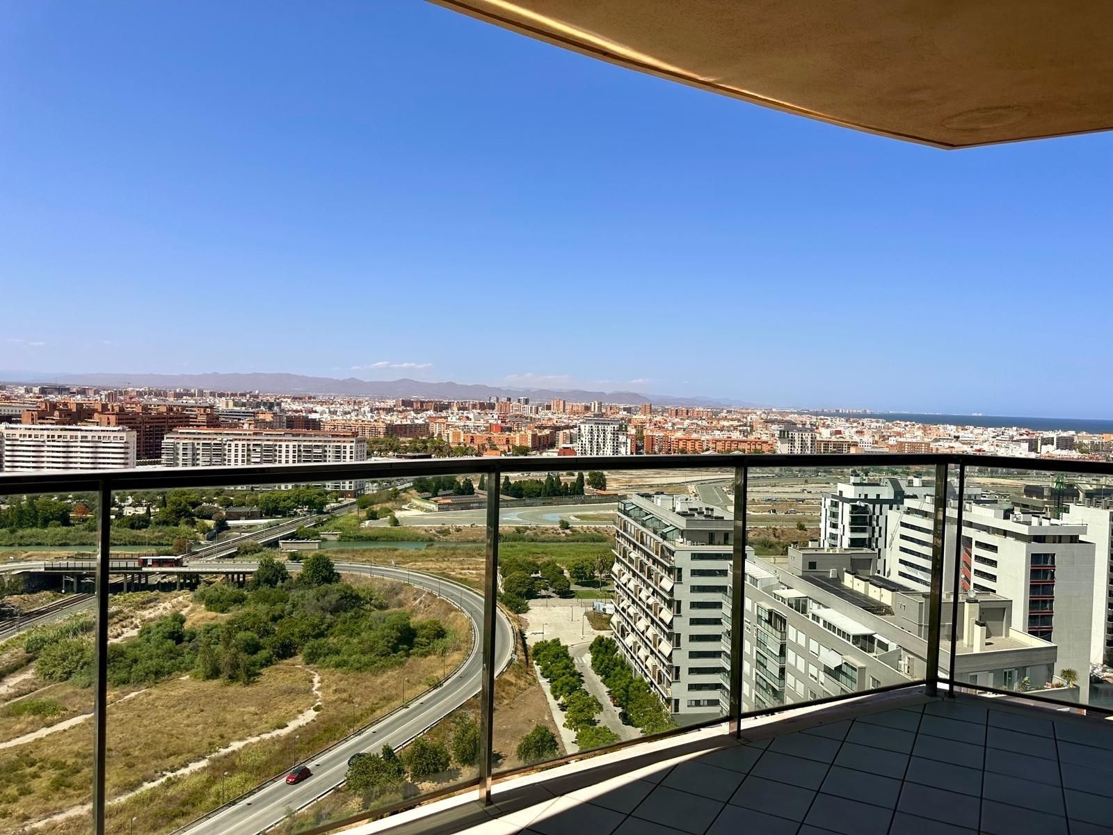 Exterior view of Flat for sale in  Valencia Capital  with Air Conditioner, Heating and Private garden