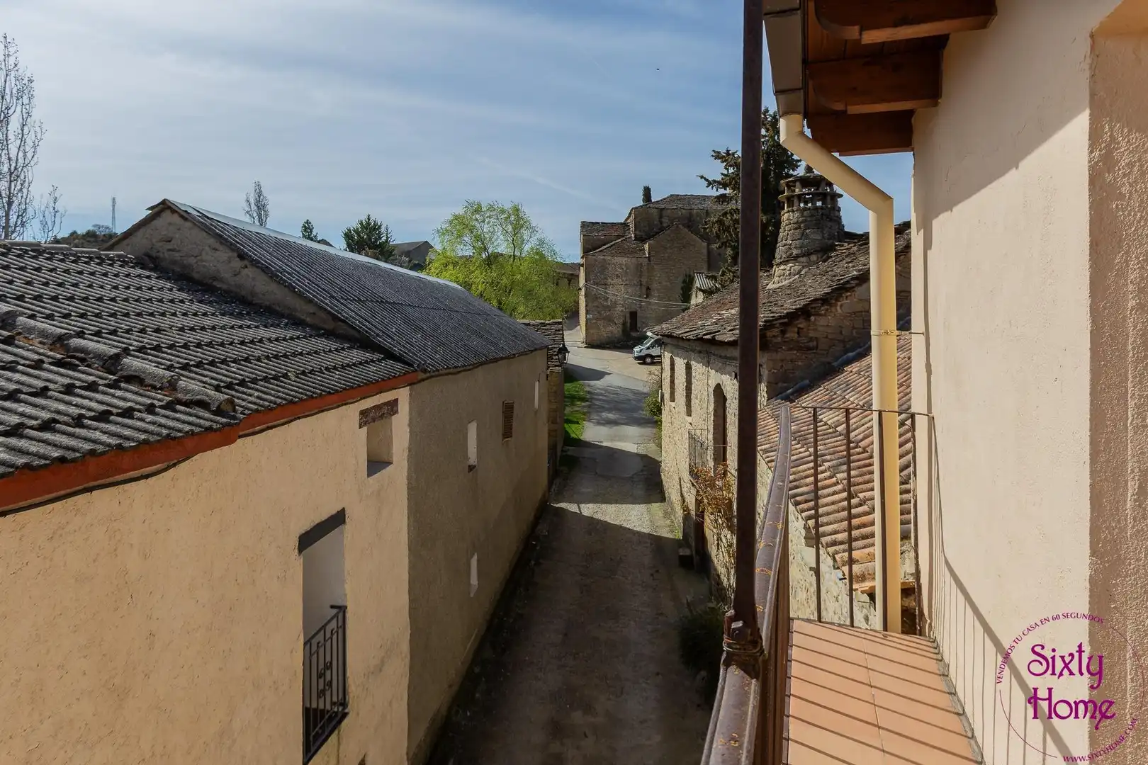 Exterior view of Houses for sale in Jaca  with Parquet flooring and Balcony