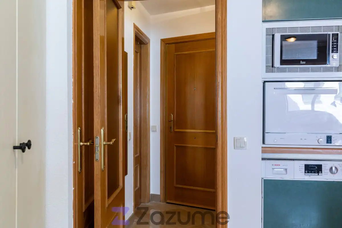 Wohnung zur Miete in C. de Leganitos, Palacio