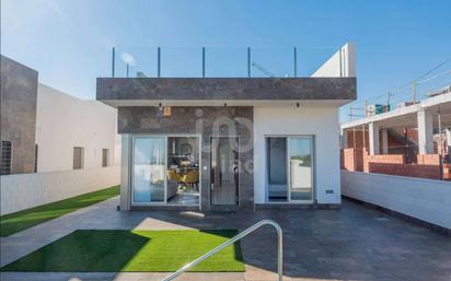 Exterior view of House or chalet for sale in  Madrid Capital  with Terrace and Swimming Pool