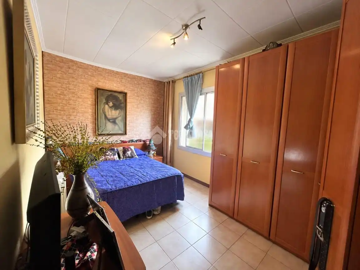Flat with terrace for sale in Nou Barris, imagen 4