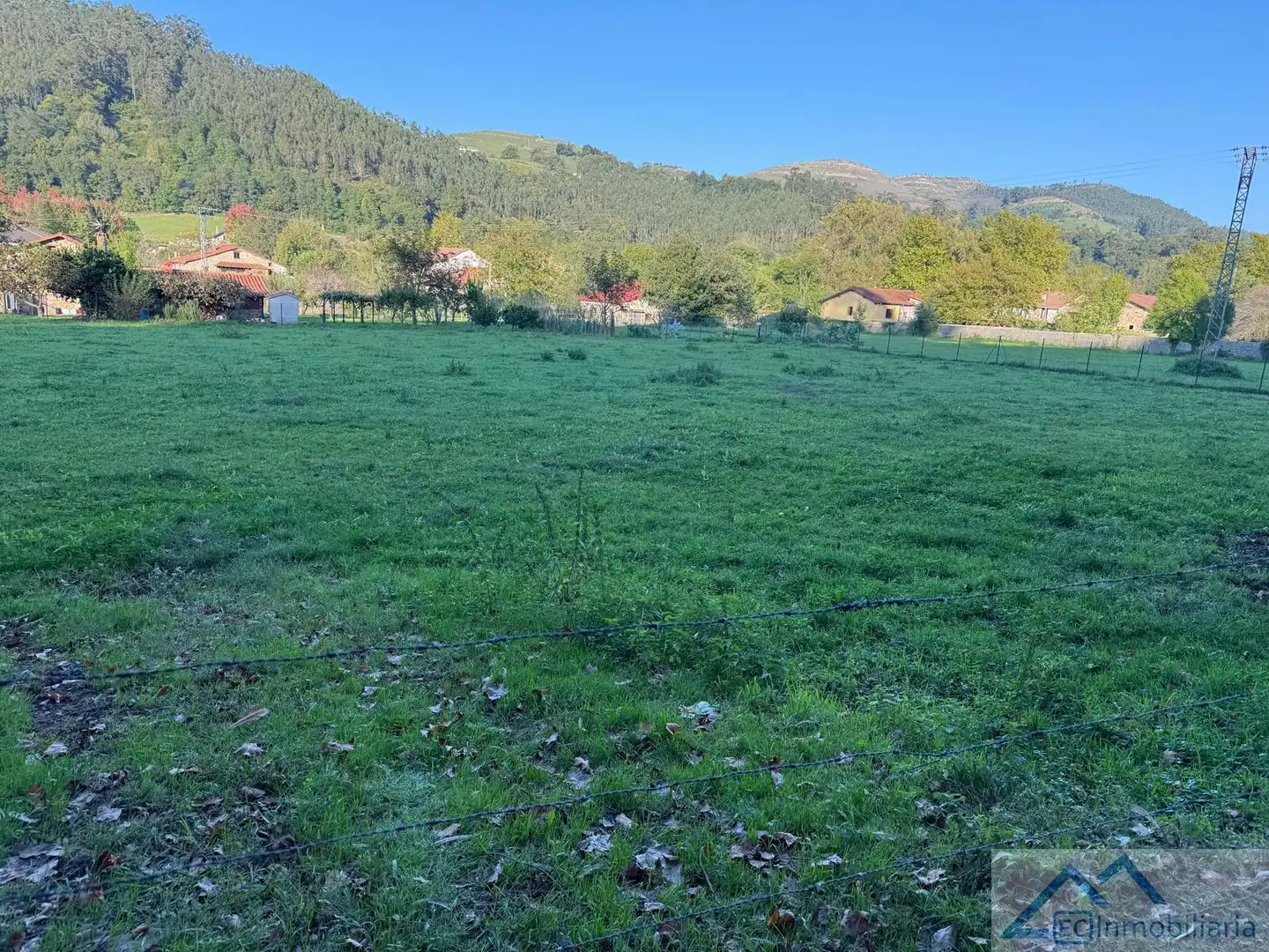 Lands and plots for sale in Cuatro s