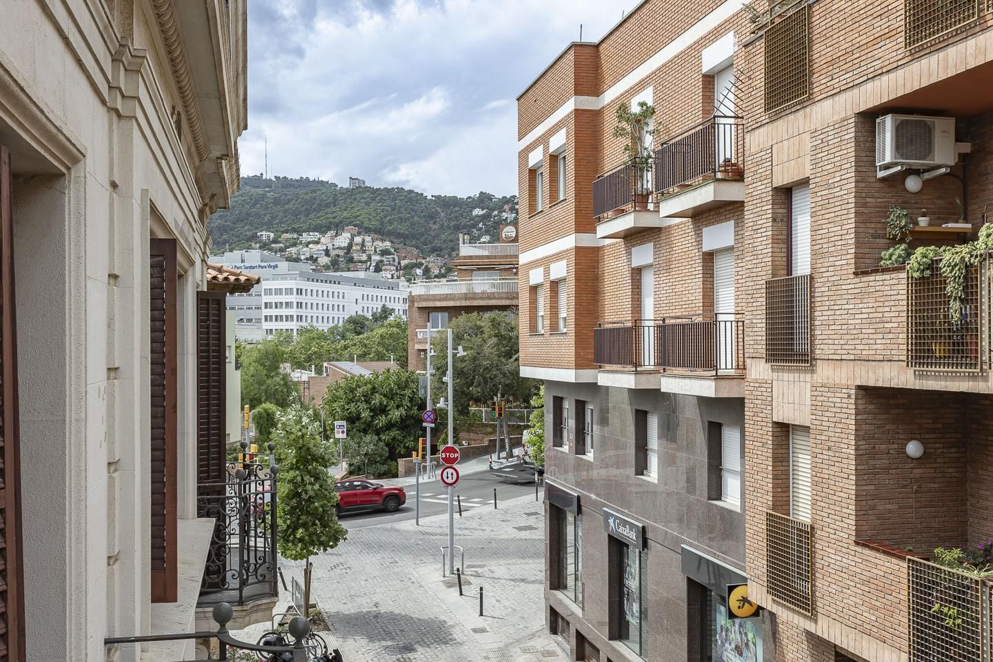 Vista exterior de Pis en venda en  Barcelona Capital amb Terrassa