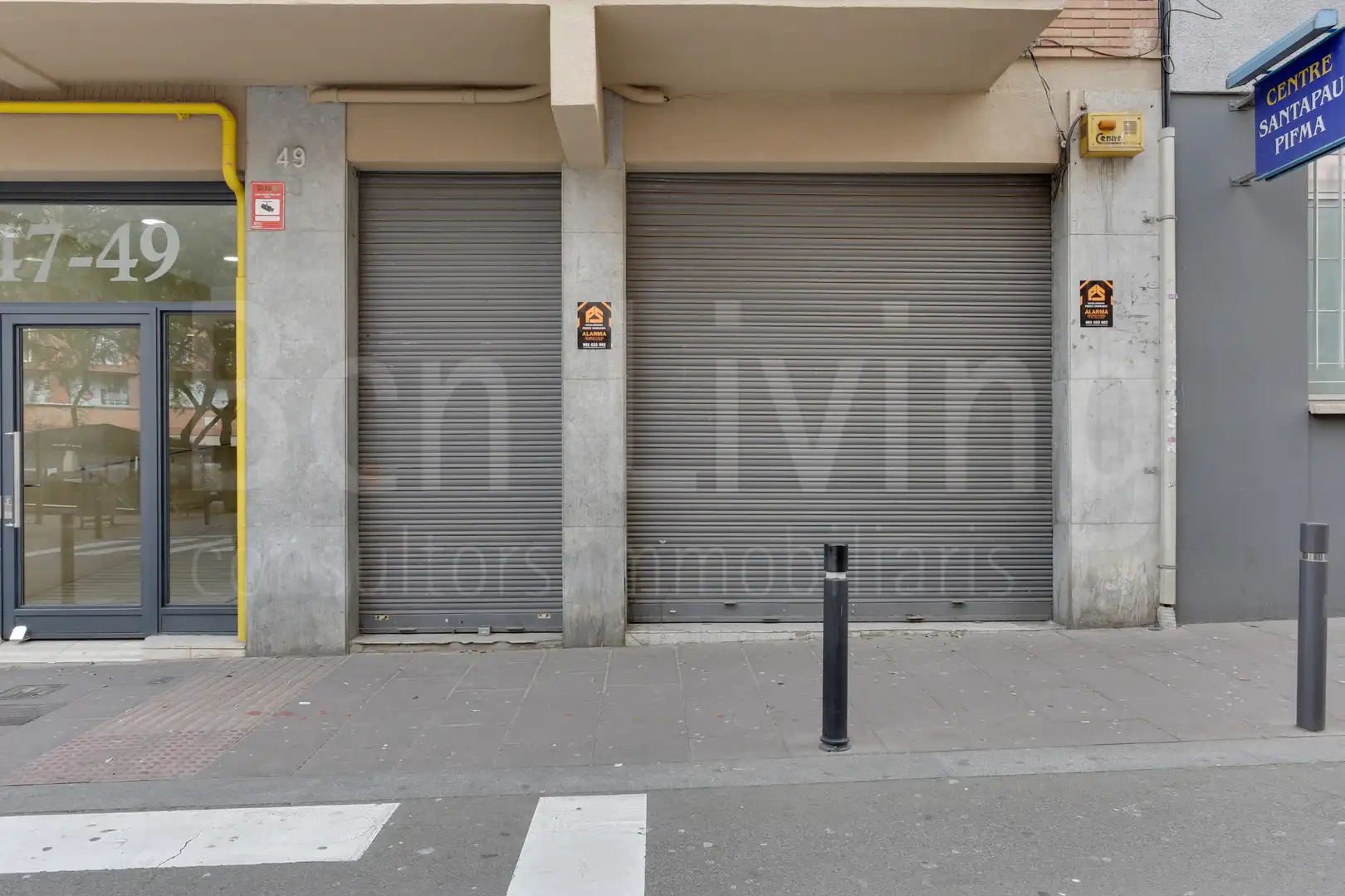 Aparcament de Local en venda en Barcelona amb Alarma