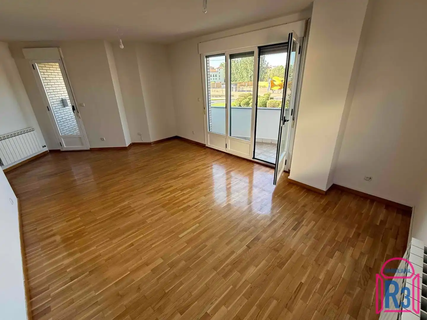 Sala de estar de Piso de alquiler en León Capital  con Calefacción, Terraza y Trastero