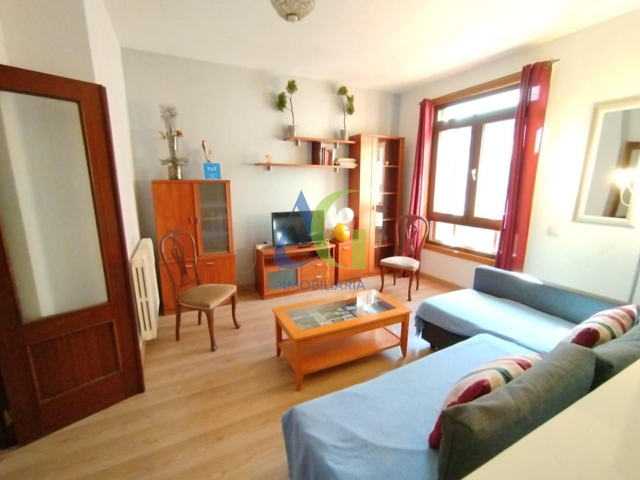 Living room of Flat for sale in León Capital   with Heating, Parquet flooring and Furnished