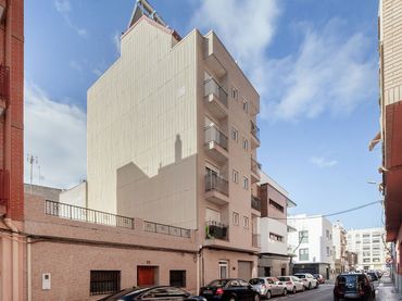Flat with balcony for sale in Carrer del Poeta Llorente 18