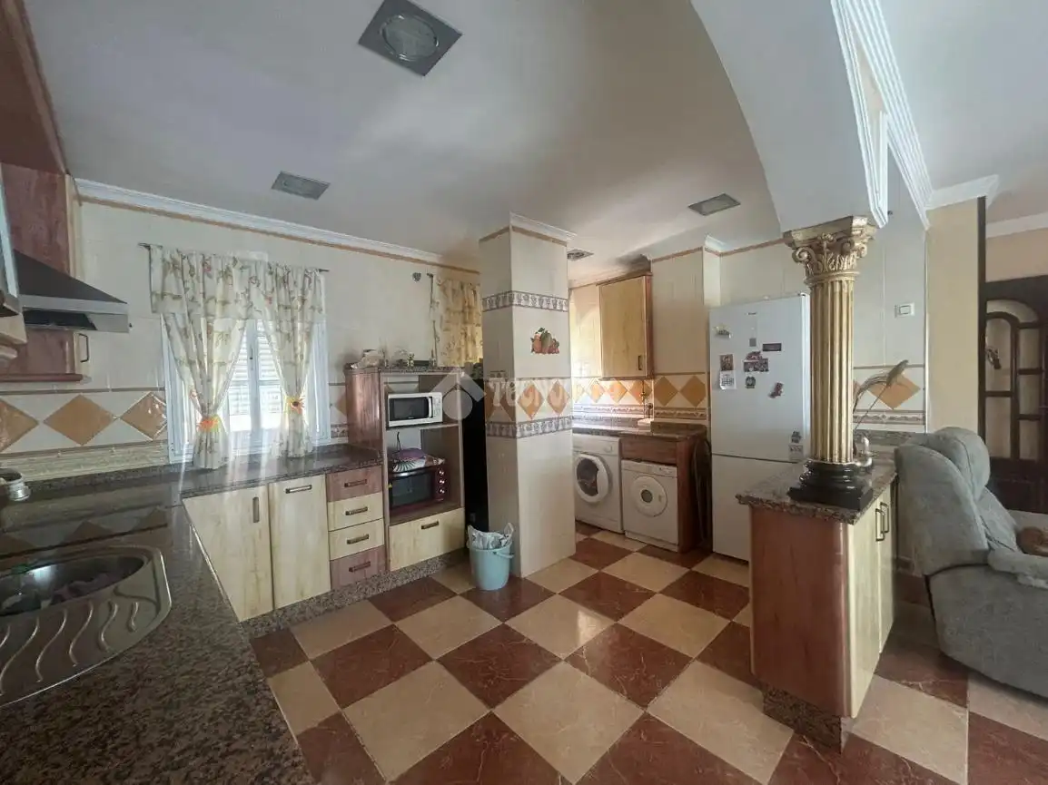 Cocina de Piso en venta en Arahal con Aire acondicionado, Calefacción y Terraza