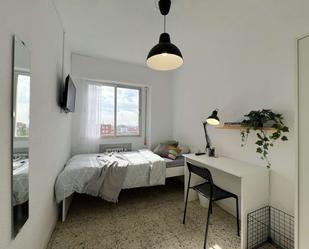Bedroom of Flat to share in  Madrid Capital  with Air Conditioner and Terrace