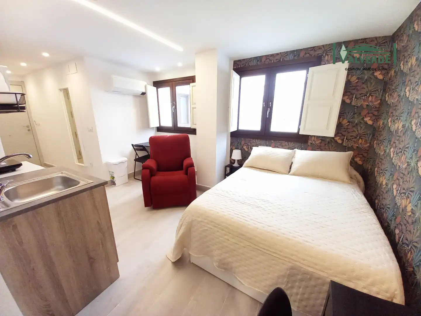 Schlafzimmer von Wohnung zur Miete in Granada mit Klimaanlage, Heizung und Möbliert