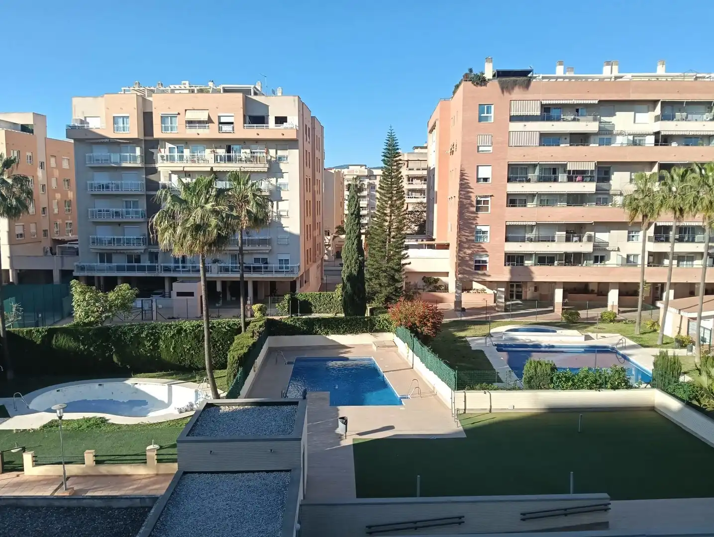 Vista exterior de Piso en venta en Málaga con Aire acondicionado, Jardín privado y Terraza