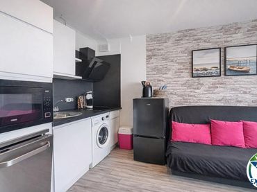 Estudio con ascensor en venta en Carrer Muga-Delta