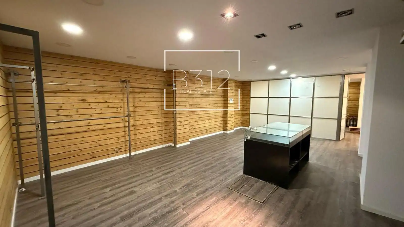 Commercial properties for rent in Barcelona  with Air Conditioner