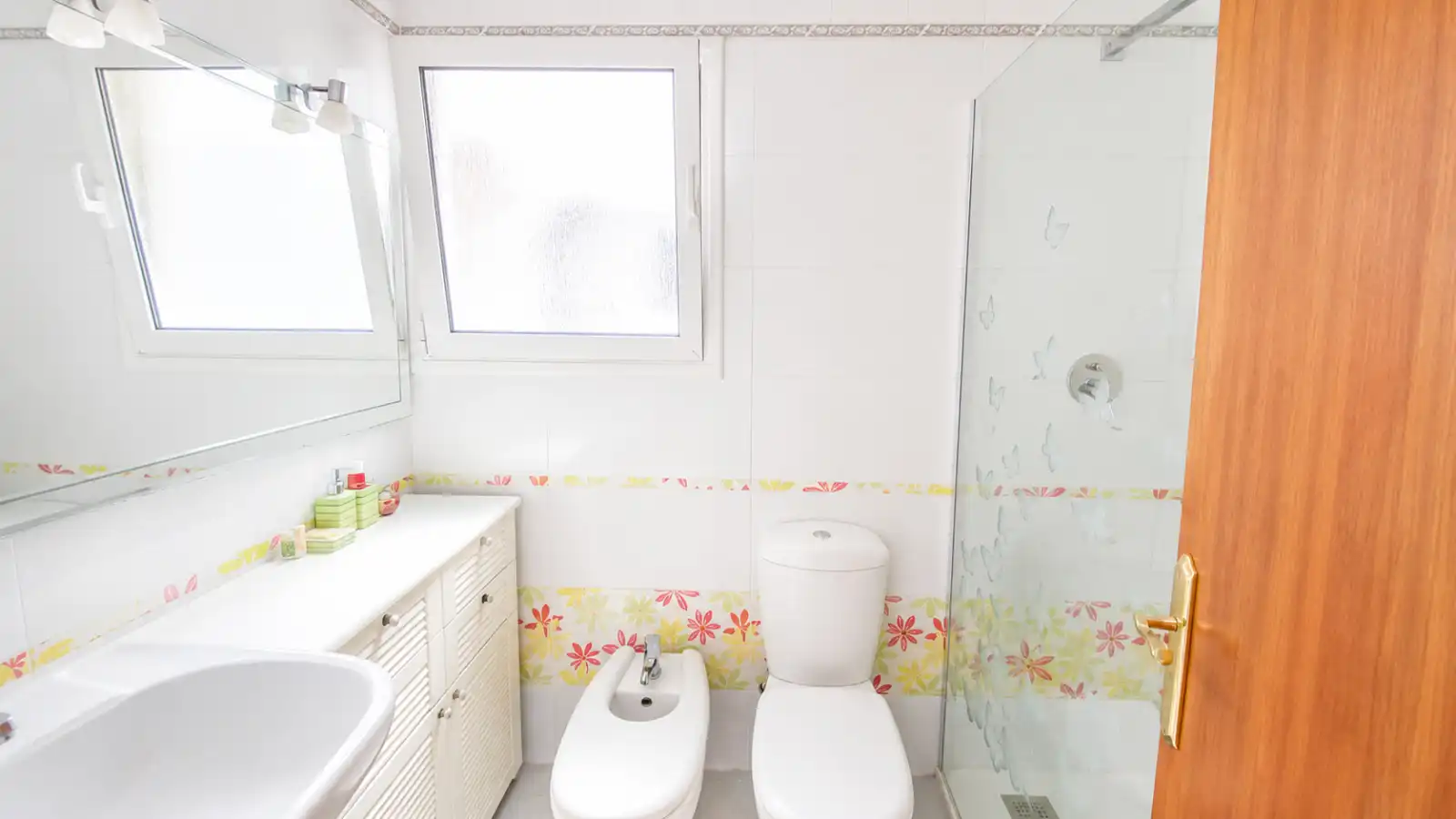 Baño de Piso de alquiler en Badalona con Terraza, Amueblado y Balcón