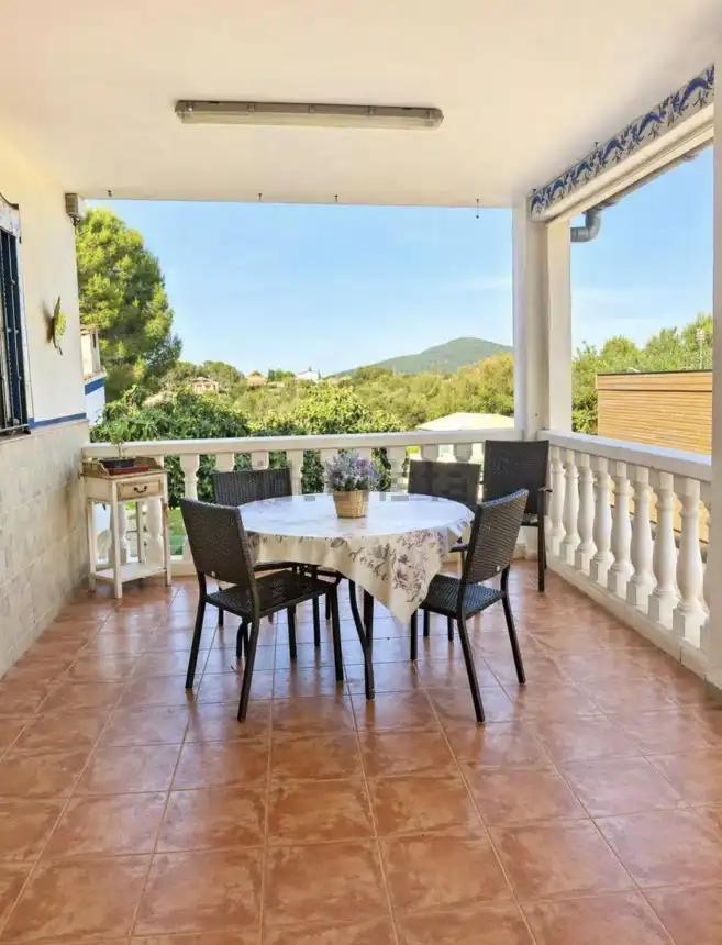 Terrassa de Casa o xalet en venda en Tavernes Blanques amb Jardí privat, Traster i Piscina