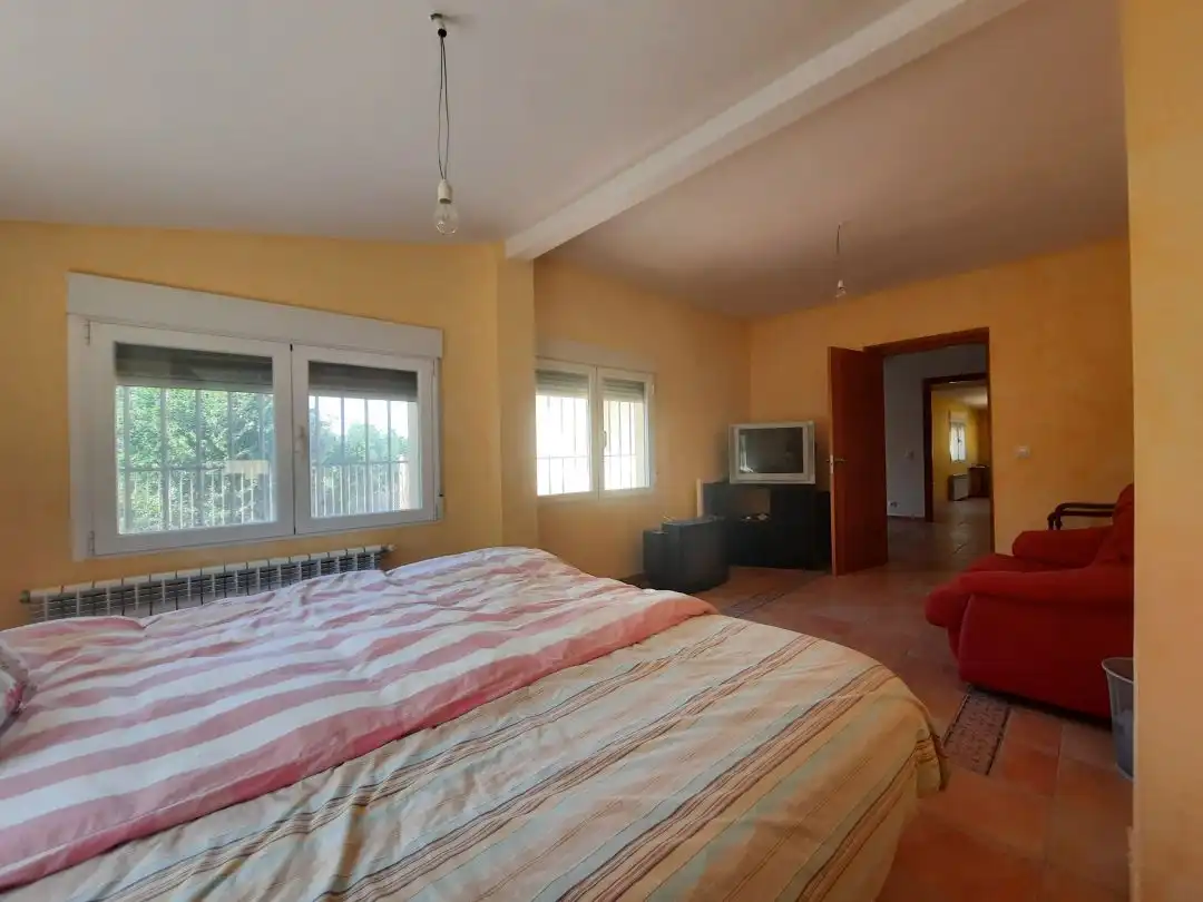Habitación de Casa o chalet en venta en Escalona con Calefacción, Jardín privado y Terraza