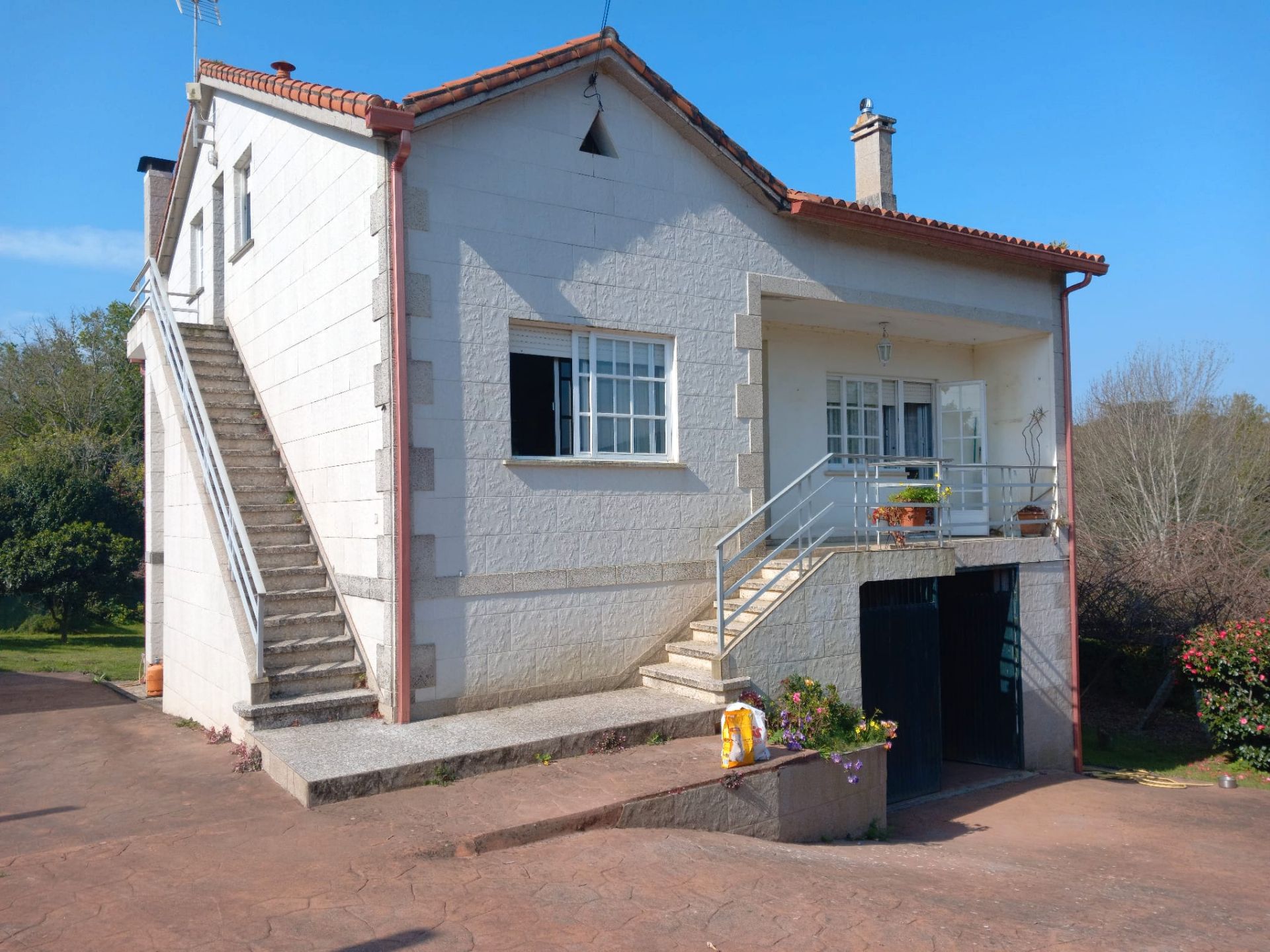 Exterior view of House or chalet for sale in Vilagarcía de Arousa  with Heating, Storage room and Furnished