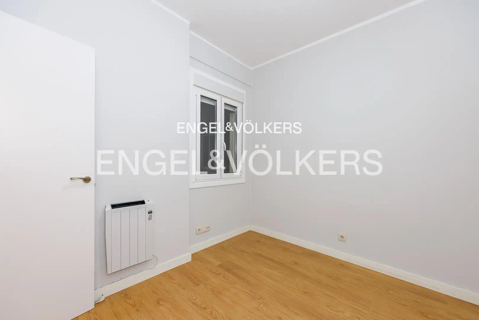 Habitación de Piso en venta en Vigo  con Calefacción, Terraza y Balcón