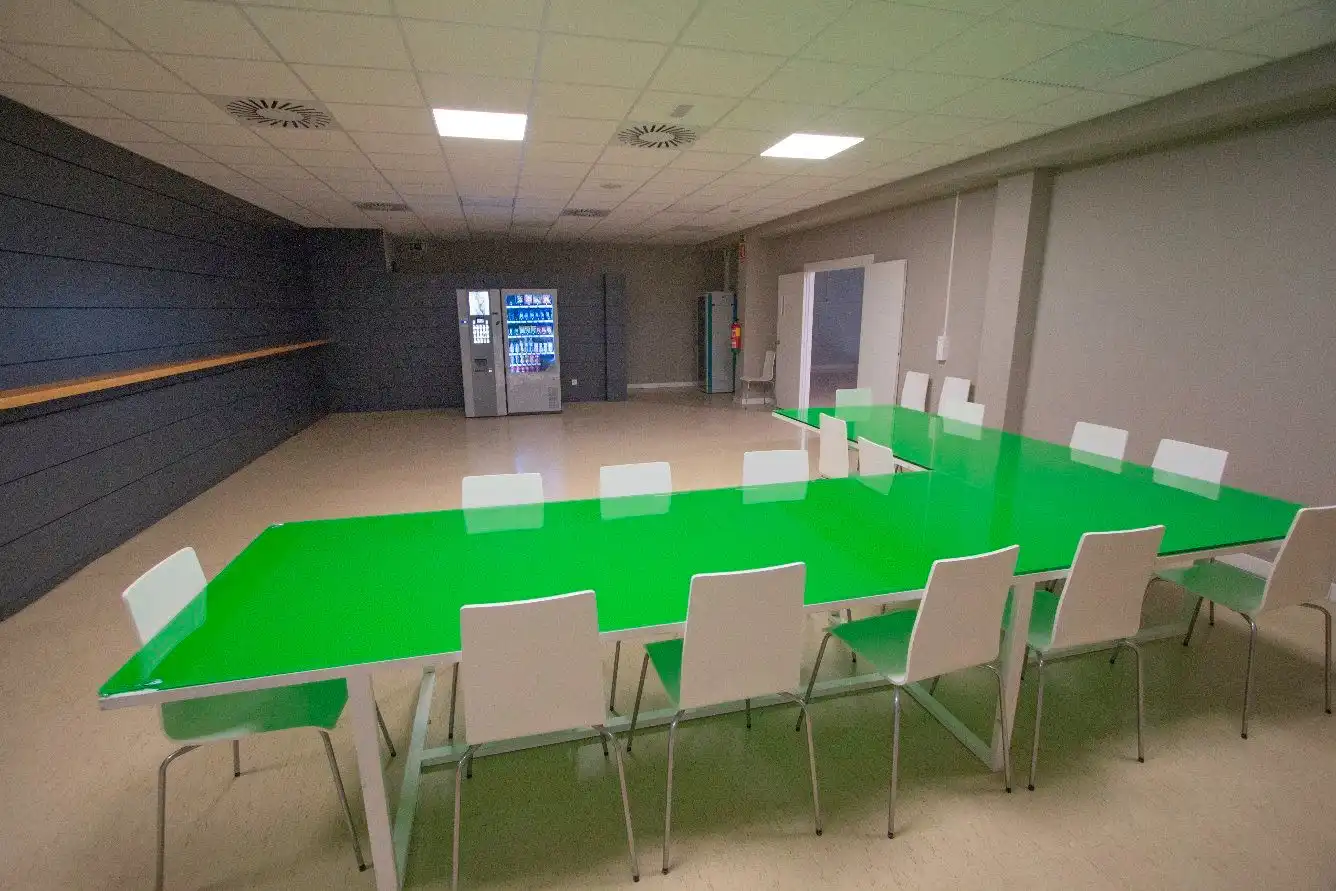 Büro zur Miete in Coslada mit Klimaanlage, Heizung und Alarm