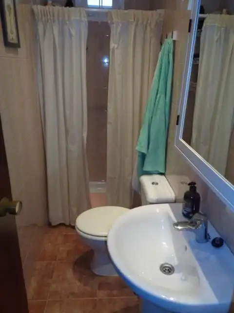 Bany de Casa o xalet en venda en Cervera de los Montes amb Jardí privat, Traster i Piscina