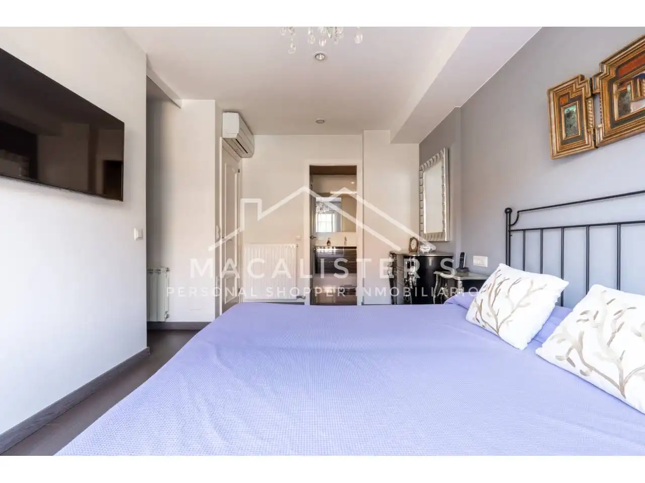 Habitación de Casa adosada en venta en Vilassar de Mar con Aire acondicionado, Calefacción y Jardín privado