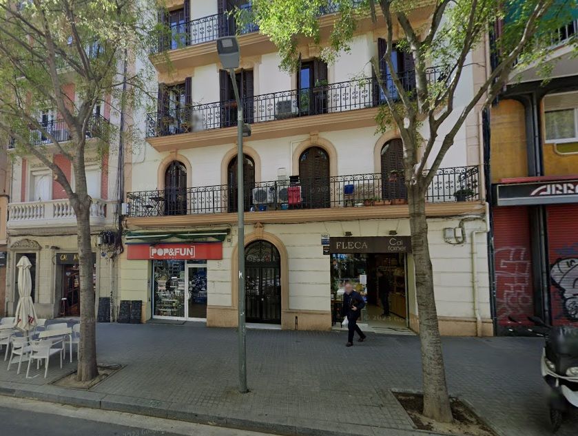 Vista exterior de Piso en venta en  Barcelona Capital