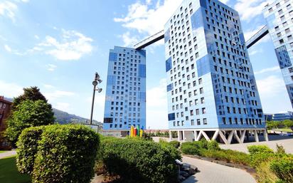 Vista exterior de Pis en venda en Oviedo  amb Calefacció i Traster