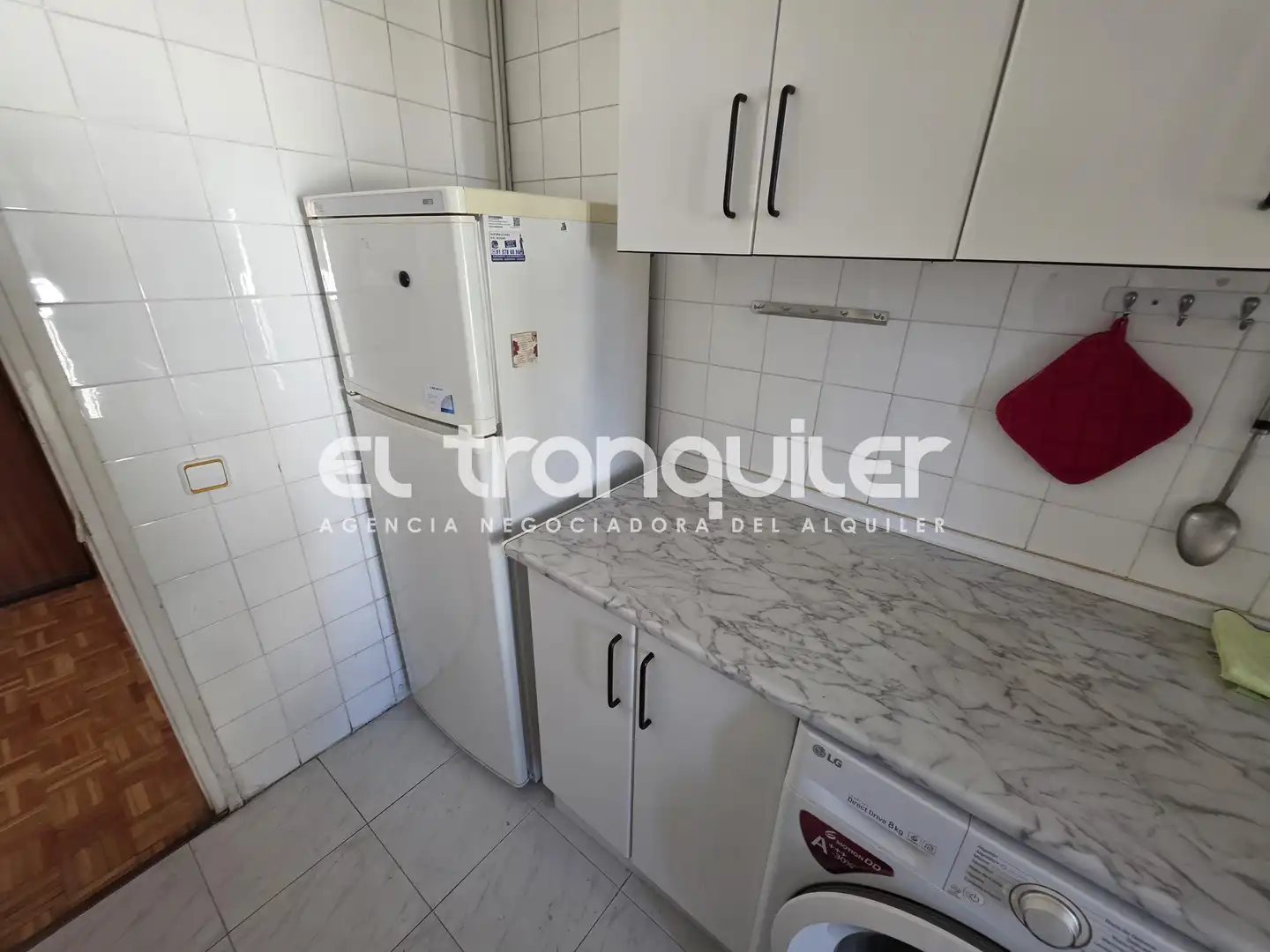 Kitchen of Flat for rent in Madrid  with Air Conditioner, Parquet flooring and Terrace