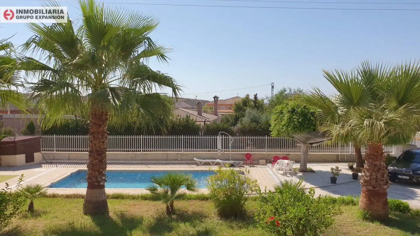 Piscina de Casa o xalet en venda en Elche / Elx amb Calefacció, Jardí privat i Terrassa