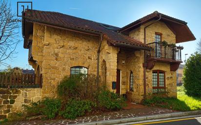 Exterior view of House or chalet for sale in Zarautz  with Heating, Terrace and Jacuzzi