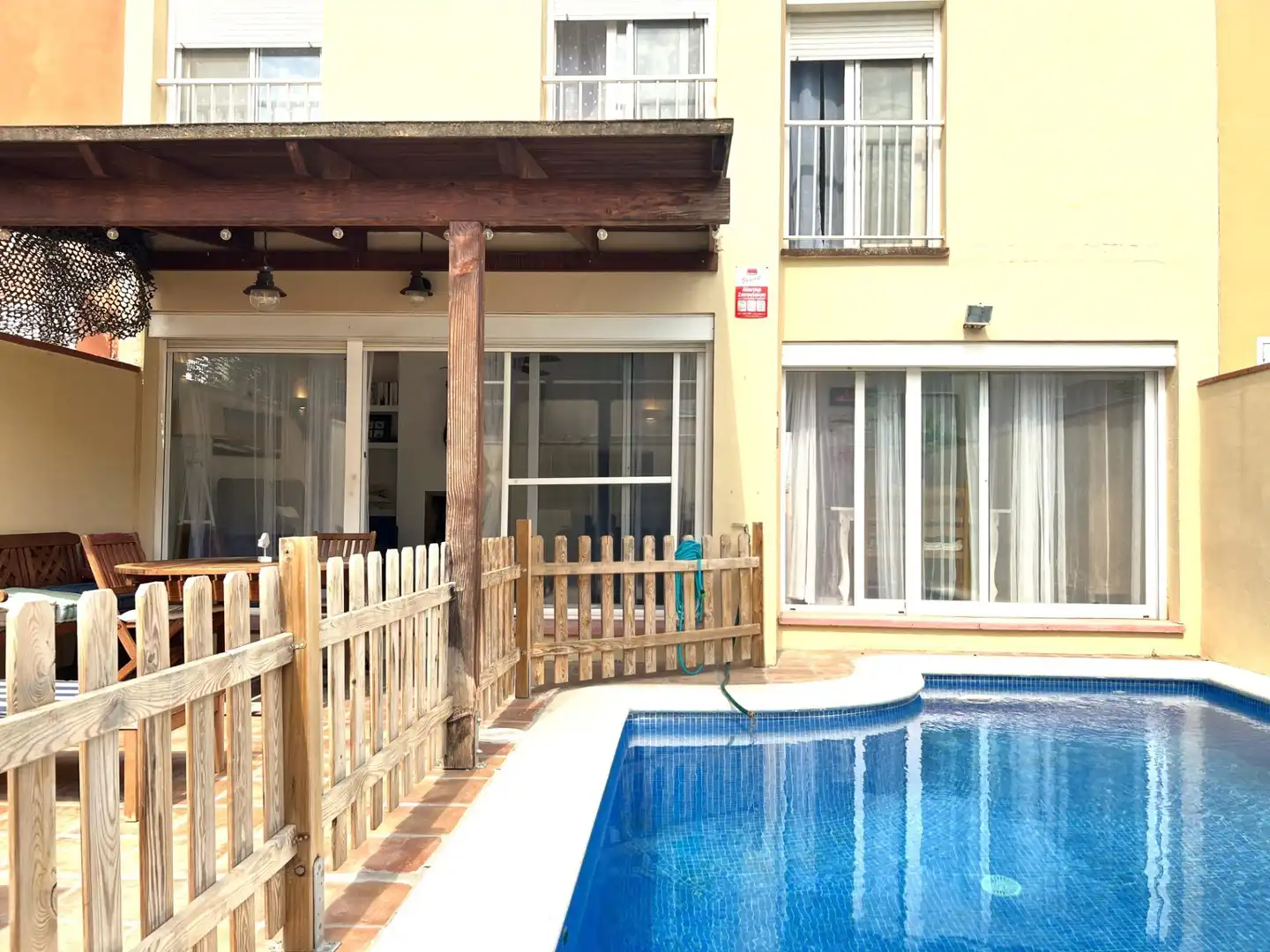 Piscina de Casa adosada en venta en Sant Pere Pescador con Aire acondicionado, Calefacción y Terraza