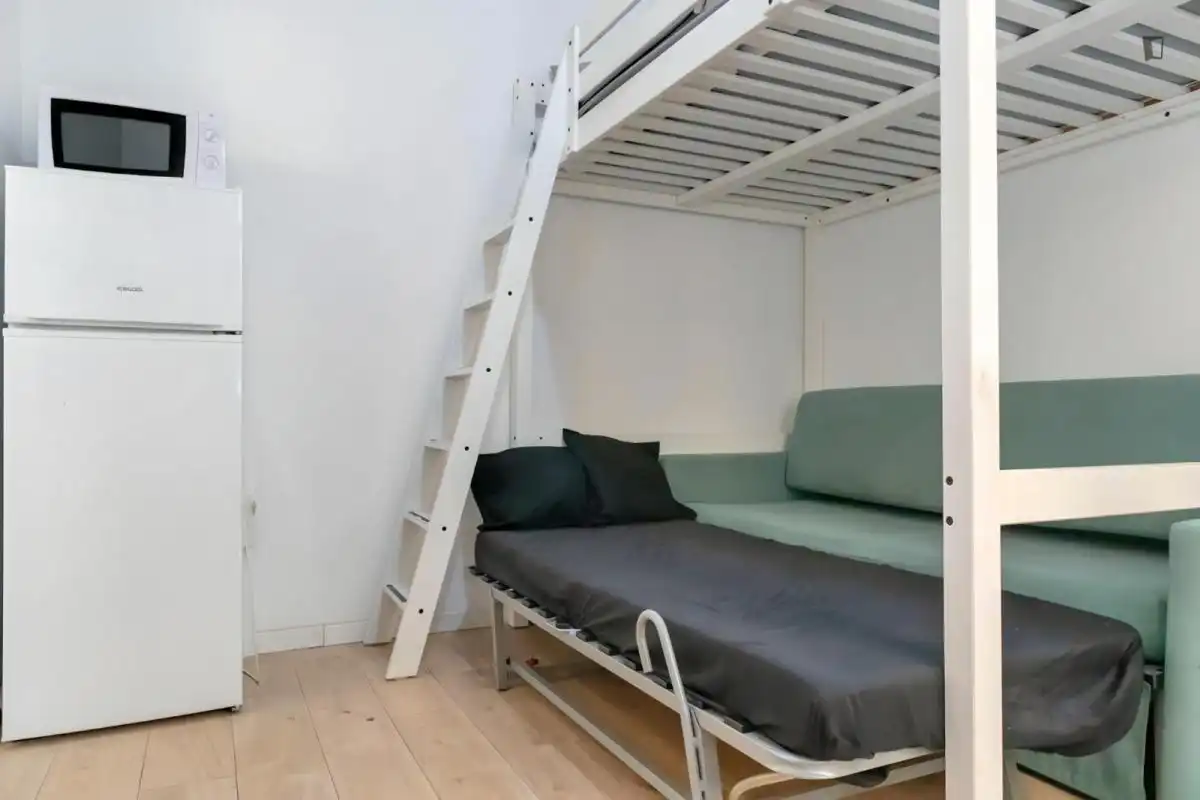 Study for rent in Argüelles