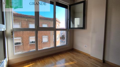 Foto 2 de Apartamento en venta en Avenida Simón Nieto, 18, San Antonio, Palencia
