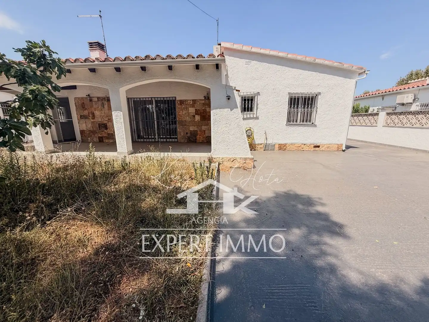 Vista exterior de Casa o chalet en venta en Empuriabrava con Calefacción, Jardín privado y Terraza