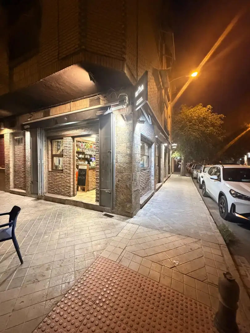 Vista exterior de Local de alquiler en Granada
