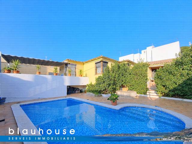 Casa-chalet en Venta en Carboneres - La Farella