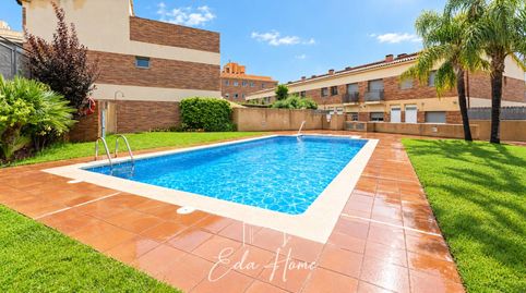 Casa adosada con 3 habitaciones, 3 baños, garaje y terraza en Bonavista, El Vendrell, immagine 4