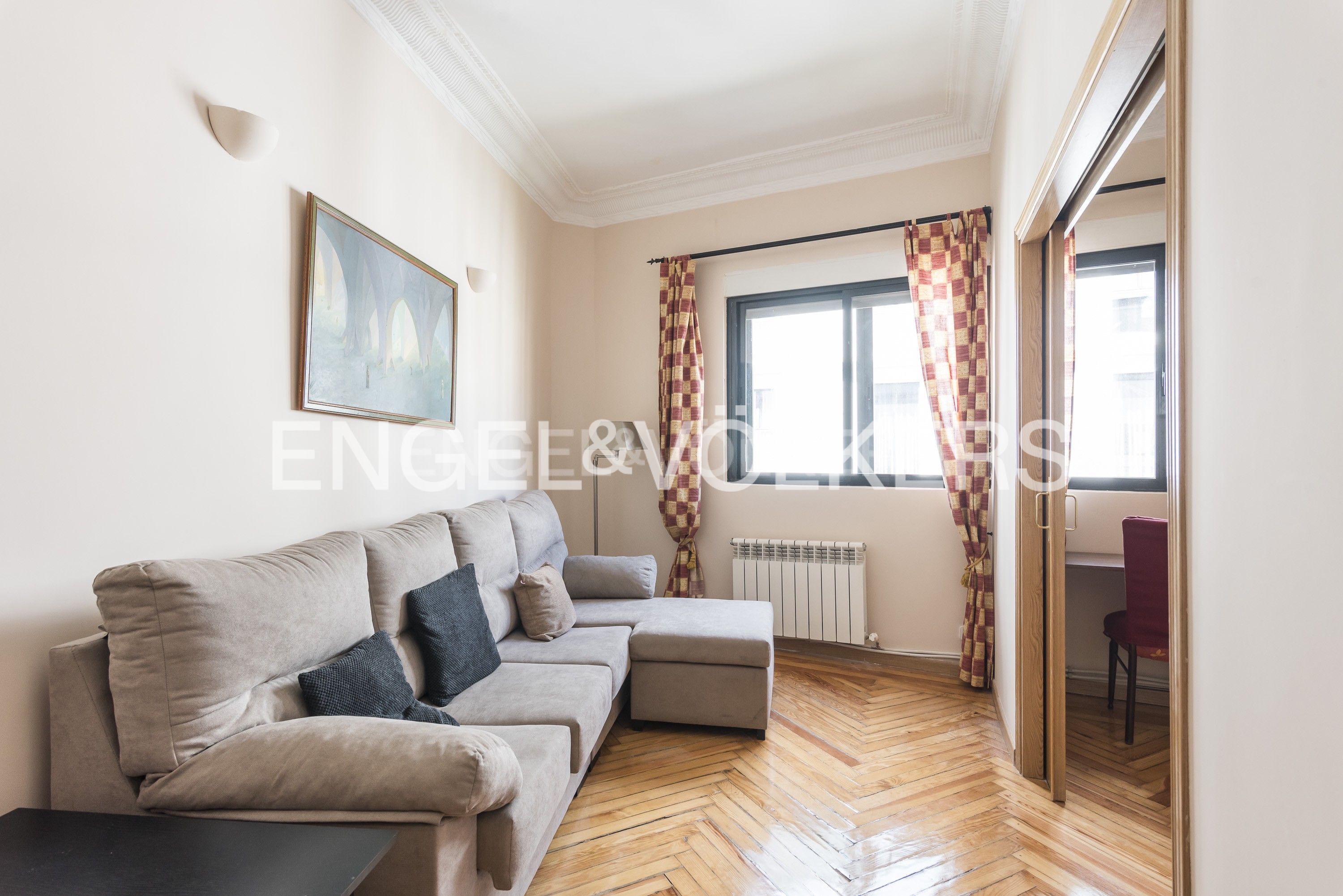 Living room of Flat for rent in  Madrid Capital  with Air Conditioner, Heating and Furnished