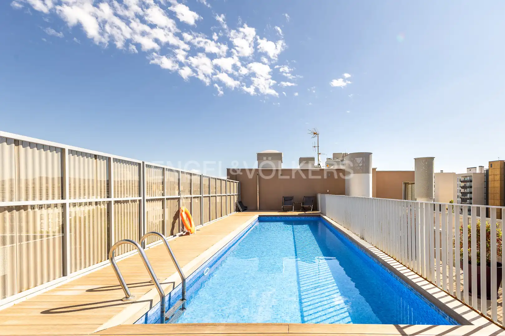 Swimming pool of Flat for sale in Sant Adrià de Besòs  with Air Conditioner, Heating and Parquet flooring