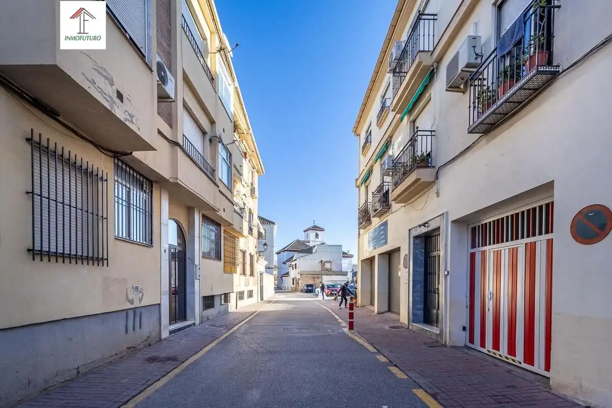 Vista exterior de Piso en venta en Ogíjares con Aire acondicionado, Calefacción y Balcón