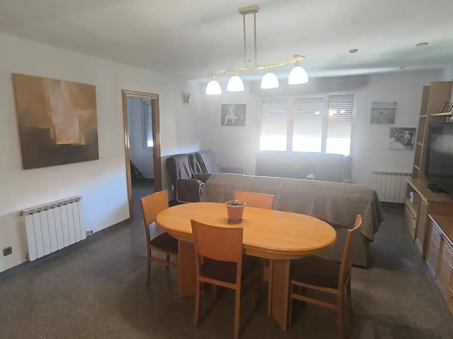 Esszimmer von Dachboden zum Verkauf in Sallent mit Klimaanlage, Heizung und Abstellraum