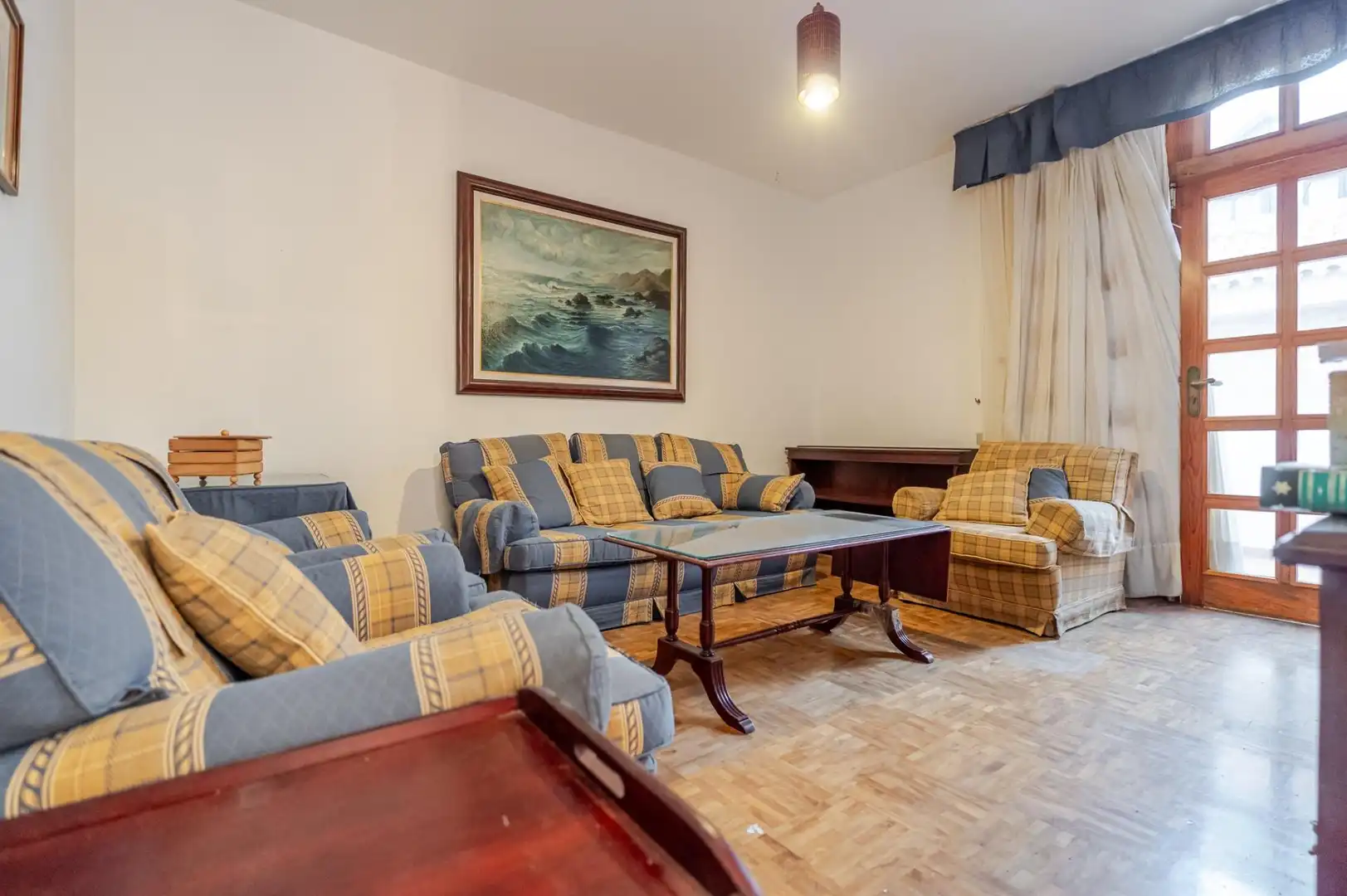 Sala d'estar de Casa adosada en venda en Las Palmas de Gran Canaria amb Jardí privat, Parquet i Terrassa